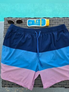 Vineyard Vines Swim Trunks 2XL Colorblock Blue Aqua Red Stripe Board Shorts Mens